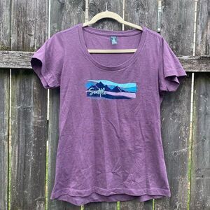 Ouray Purple Seattle Washington Graphic‎ T-Shirt | M